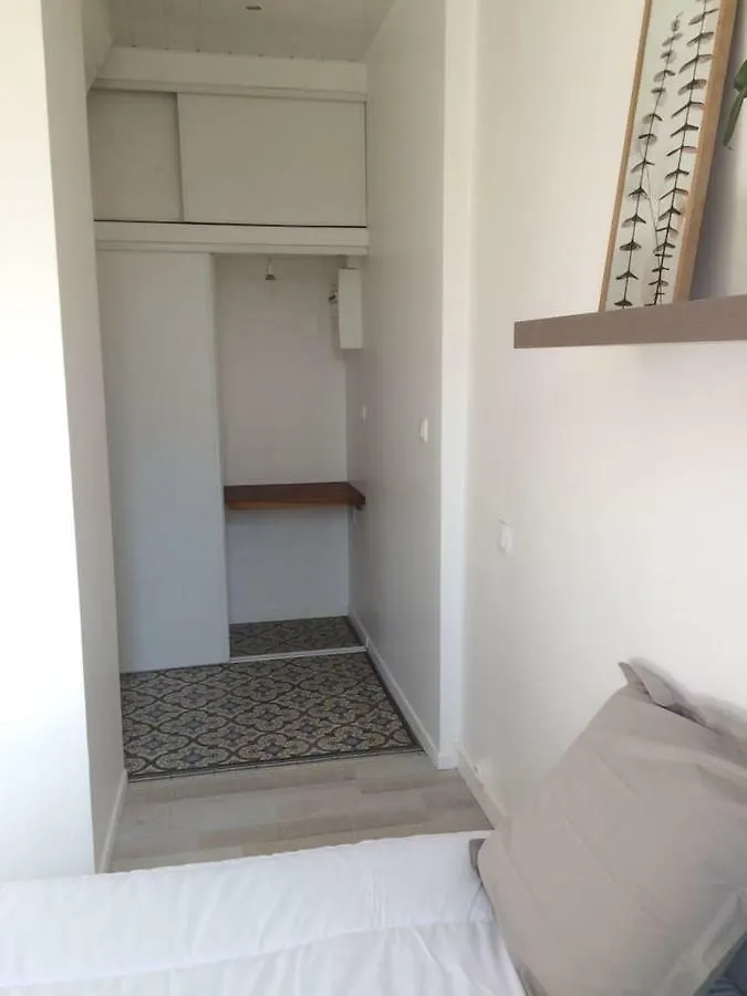 Appartement Studio Bassens à Bassens  0*, Bassens (Savoie)