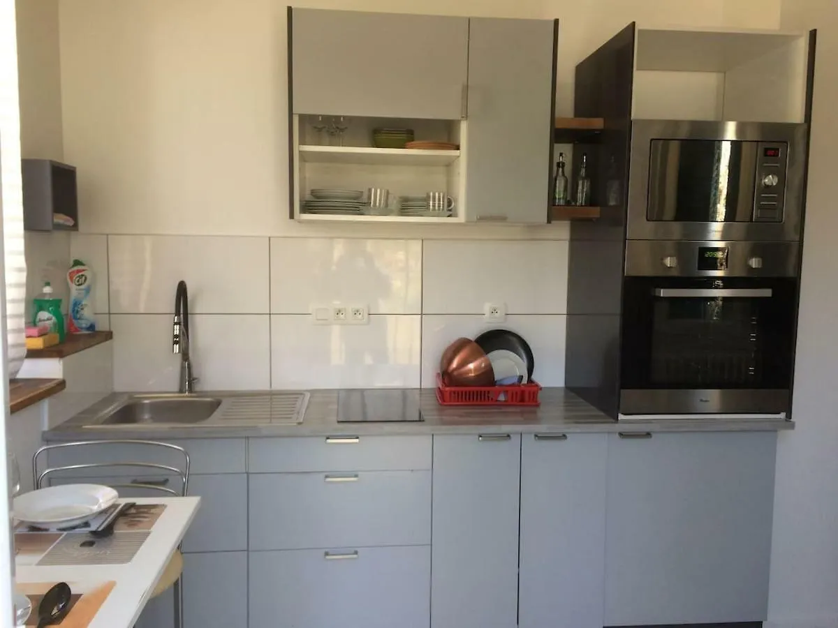 Appartement Studio Bassens à Bassens  0*, Bassens (Savoie) France