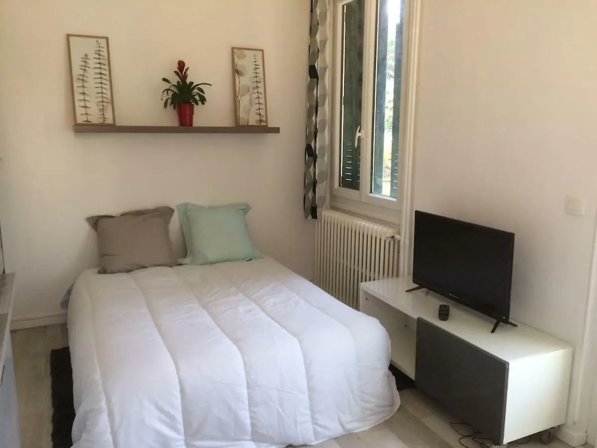 Appartement Studio Bassens à Bassens  France